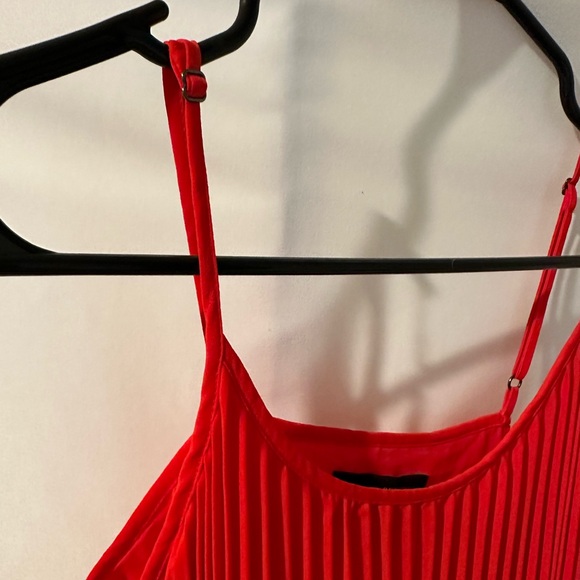 New with tags; Banana republic red optional tie waist - Picture 6 of 6